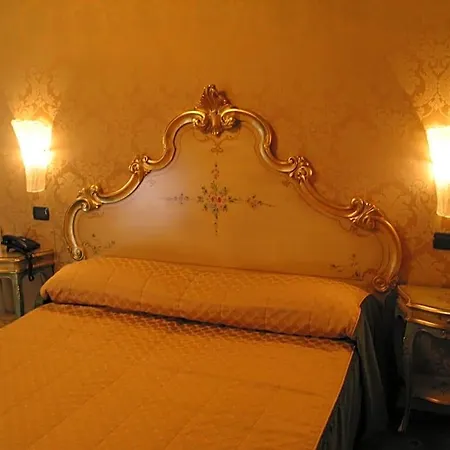 מלון Belle Epoque 3*